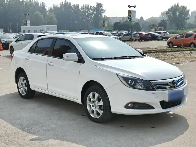 2016 BYD E5 с пробегом 57 000 км