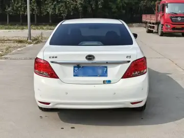 2016 BYD E5 с пробегом 57 000 км