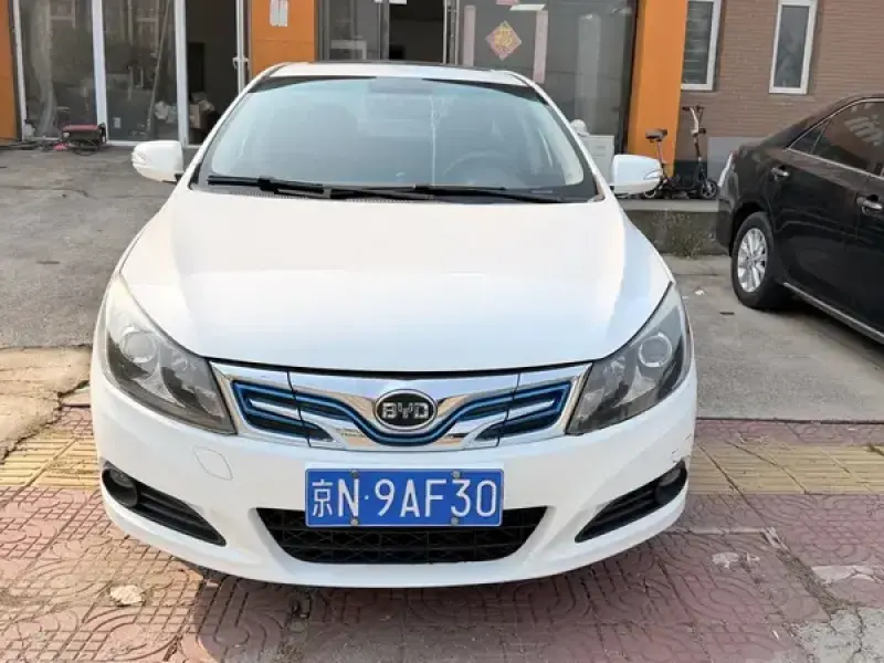 2017 BYD E5 с пробегом 80 000 км