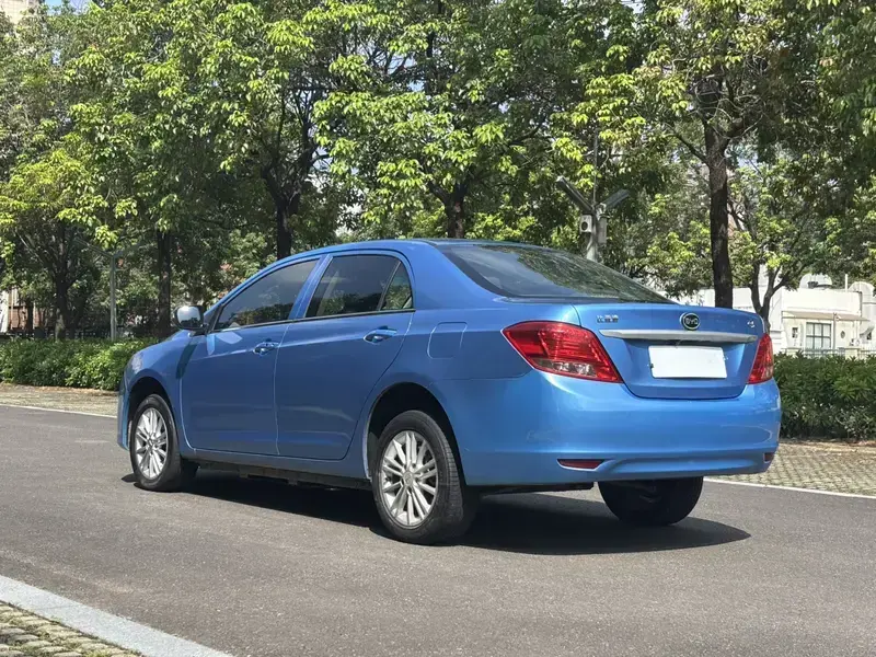 2017 BYD E5 с пробегом 135 000 км