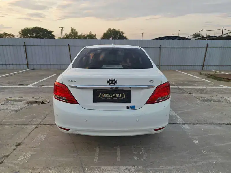2017 BYD E5 с пробегом 89 600 км
