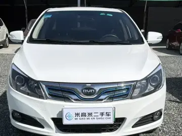 2016 BYD E5 с пробегом 31 000 км