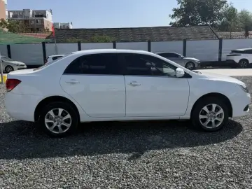 2016 BYD E5 с пробегом 31 000 км