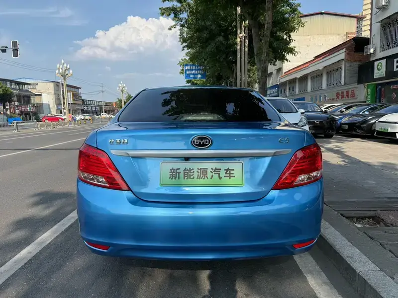 2018 BYD E5 с пробегом 36 000 км
