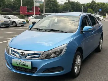BYD E5