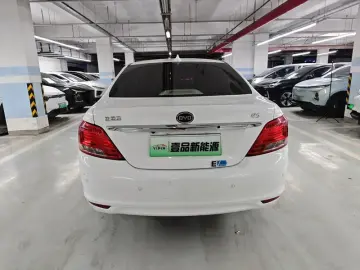 2017 BYD E5 с пробегом 125 000 км