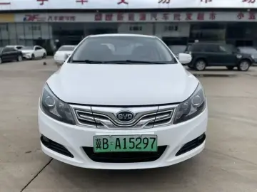 2016 BYD E5 с пробегом 30 000 км