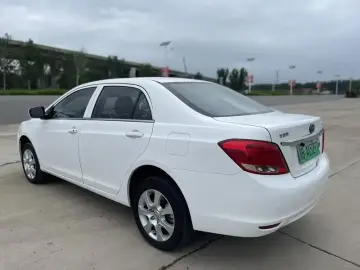 2016 BYD E5 с пробегом 30 000 км