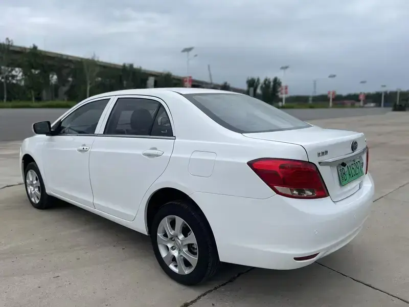 2016 BYD E5 с пробегом 30 000 км