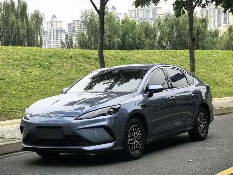 2025 BYD Seal 05 с пробегом 10 400 км