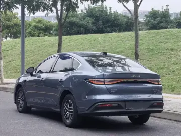 2025 BYD Seal 05 с пробегом 10 400 км