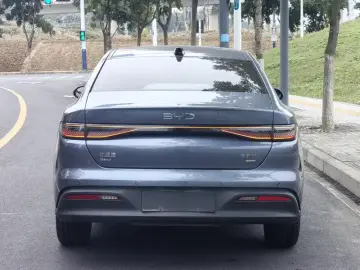 2025 BYD Seal 05 с пробегом 10 400 км