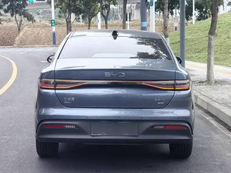 2025 BYD Seal 05 с пробегом 10 400 км