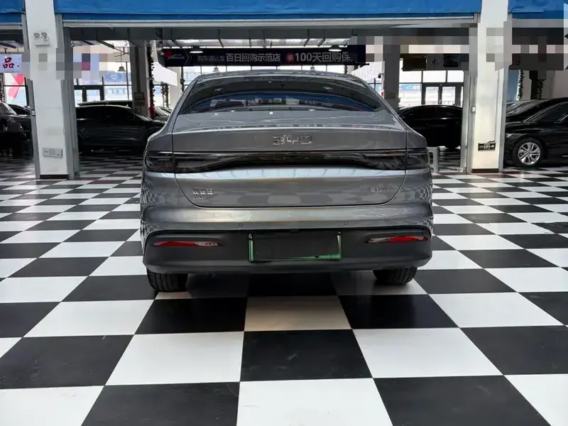 2026 BYD Seal 05 с пробегом 2 000 км