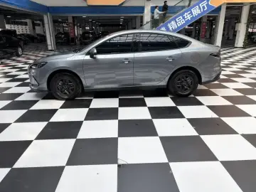 2026 BYD Seal 05 с пробегом 2 000 км