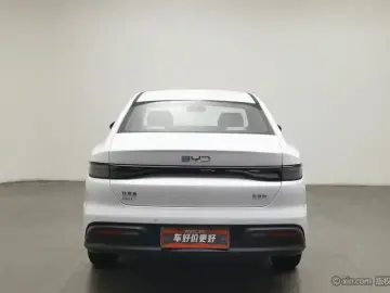 2026 BYD Seal 05 с пробегом 2 500 км