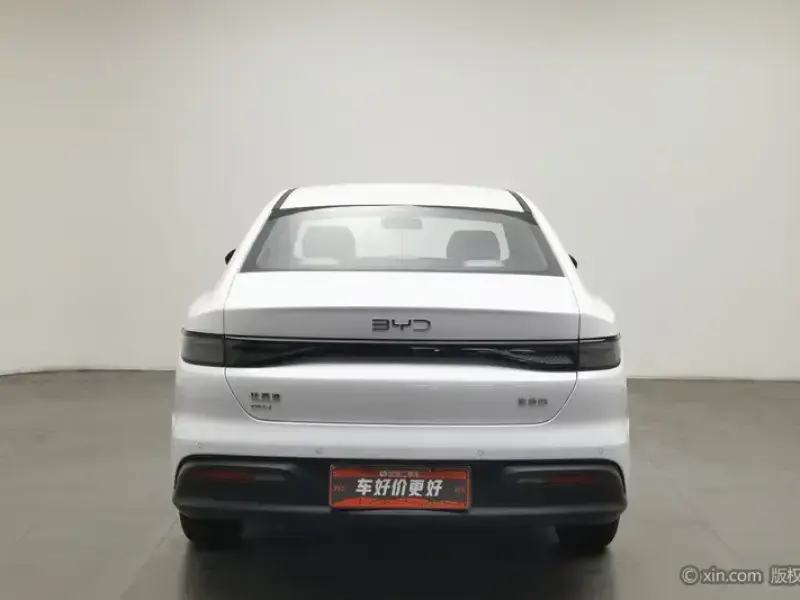 2026 BYD Seal 05 с пробегом 2 500 км