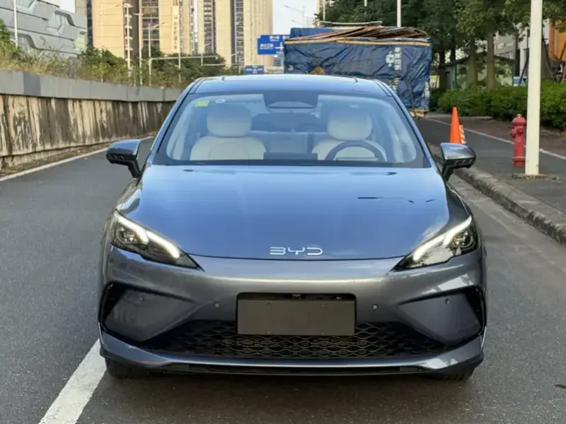 2025 BYD Seal 05 с пробегом 7 000 км