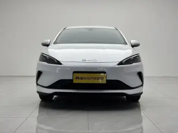 2025 BYD Seal 05 с пробегом 6 600 км