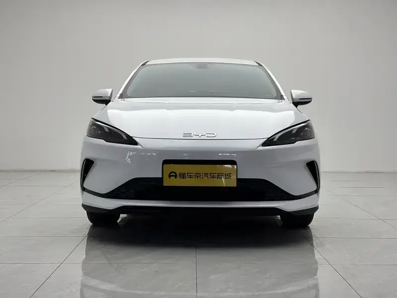 2025 BYD Seal 05 с пробегом 6 600 км