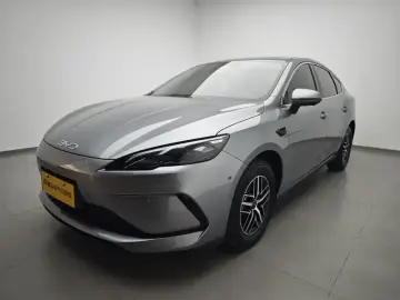 2025 BYD Seal 05 с пробегом 8 200 км