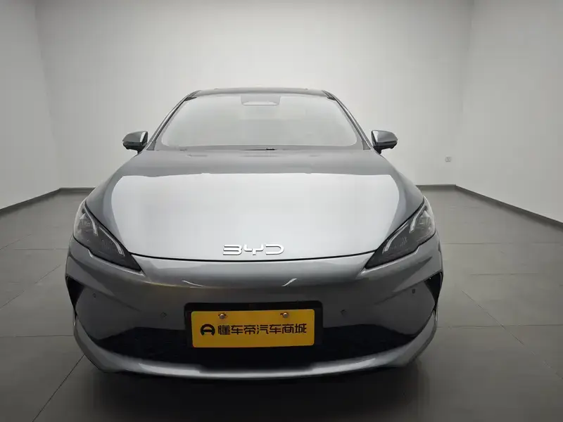 2025 BYD Seal 05 с пробегом 8 200 км