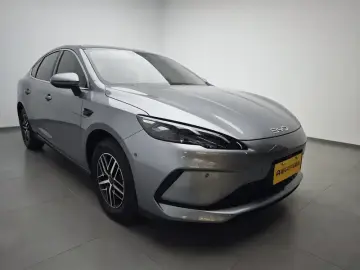 2025 BYD Seal 05 с пробегом 8 200 км