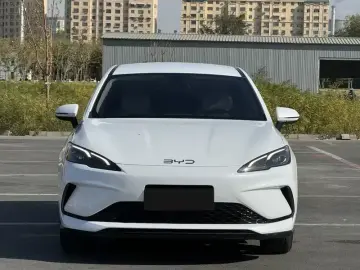 2025 BYD Seal 05 с пробегом 13 000 км