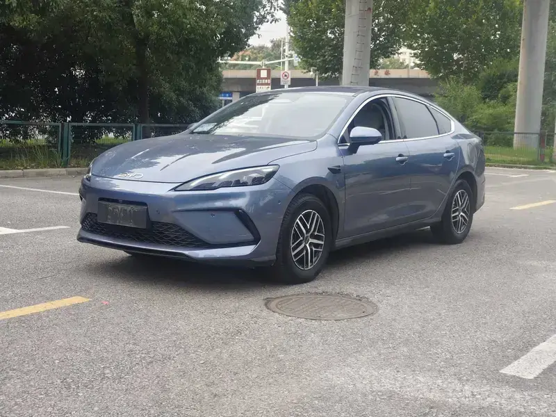 2025 BYD Seal 05 с пробегом 2 700 км