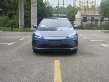 2025 BYD Seal 05 с пробегом 2 700 км