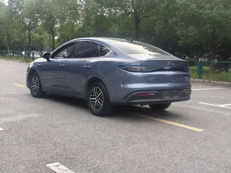 2025 BYD Seal 05 с пробегом 2 700 км