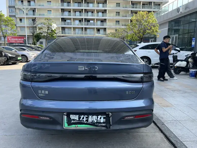 2025 BYD Seal 05 с пробегом 22 000 км