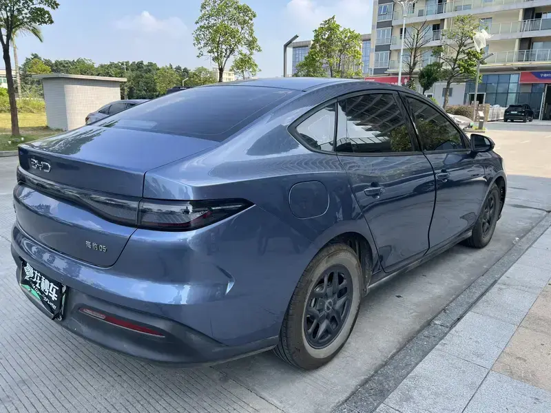 2025 BYD Seal 05 с пробегом 22 000 км
