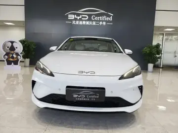 2025 BYD Seal 05 с пробегом 8 500 км