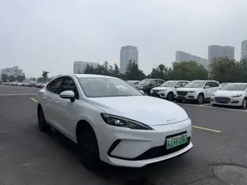 2026 BYD Seal 05 с пробегом 100 км