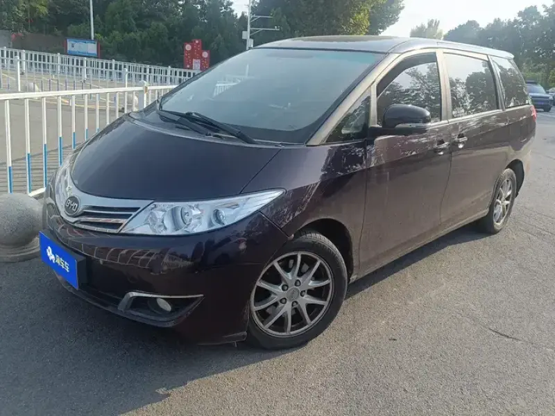 2015 BYD M6 с пробегом 94 000 км