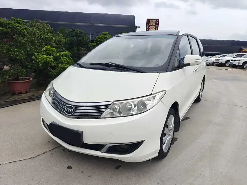 2013 BYD M6 с пробегом 88 000 км
