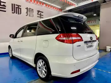 2015 BYD M6 с пробегом 97 000 км