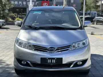 2013 BYD M6 с пробегом 70 000 км