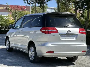 2013 BYD M6 с пробегом 70 000 км