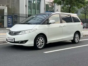 BYD M6
