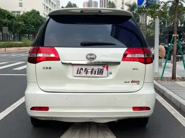 2015 BYD M6 с пробегом 175 000 км
