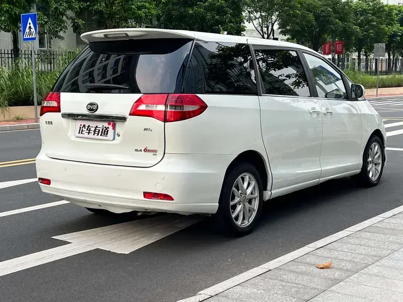 2015 BYD M6 с пробегом 175 000 км
