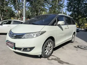 BYD M6