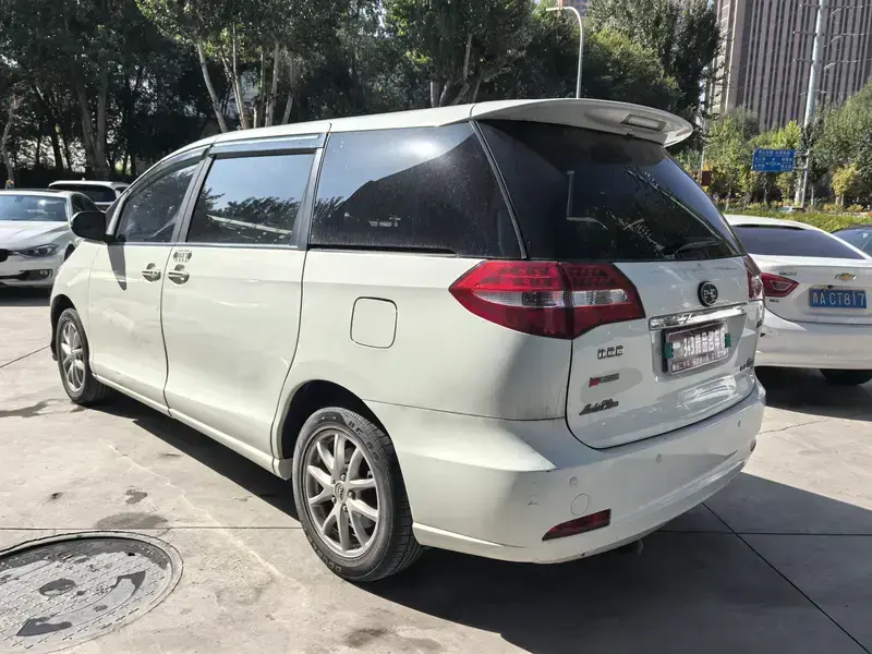 2015 BYD M6 с пробегом 120 000 км