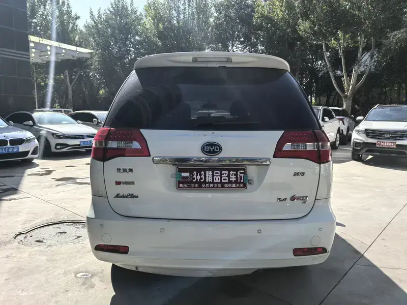 2015 BYD M6 с пробегом 120 000 км