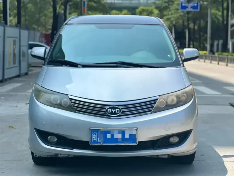 2011 BYD M6 с пробегом 120 000 км