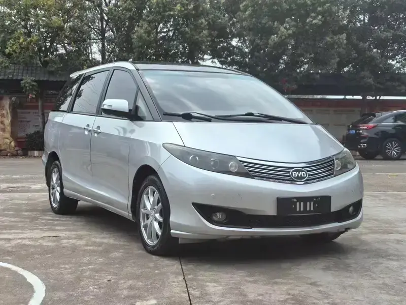 2010 BYD M6 с пробегом 60 000 км