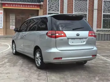 2010 BYD M6 с пробегом 60 000 км