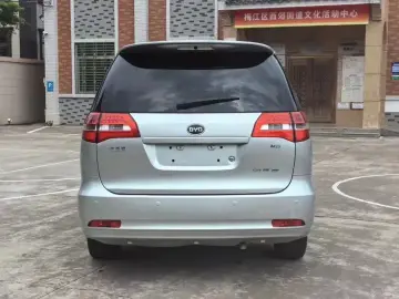 2010 BYD M6 с пробегом 60 000 км